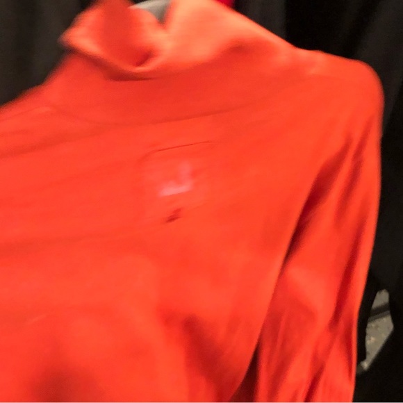 Burnt Orange Turtle Neck Colombian plate Med sweater - Picture 4 of 10
